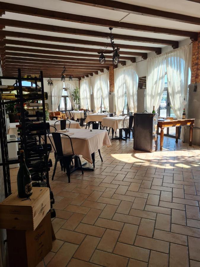 Cazzago San Martino Il Glicine B&B Ristorante المظهر الخارجي الصورة