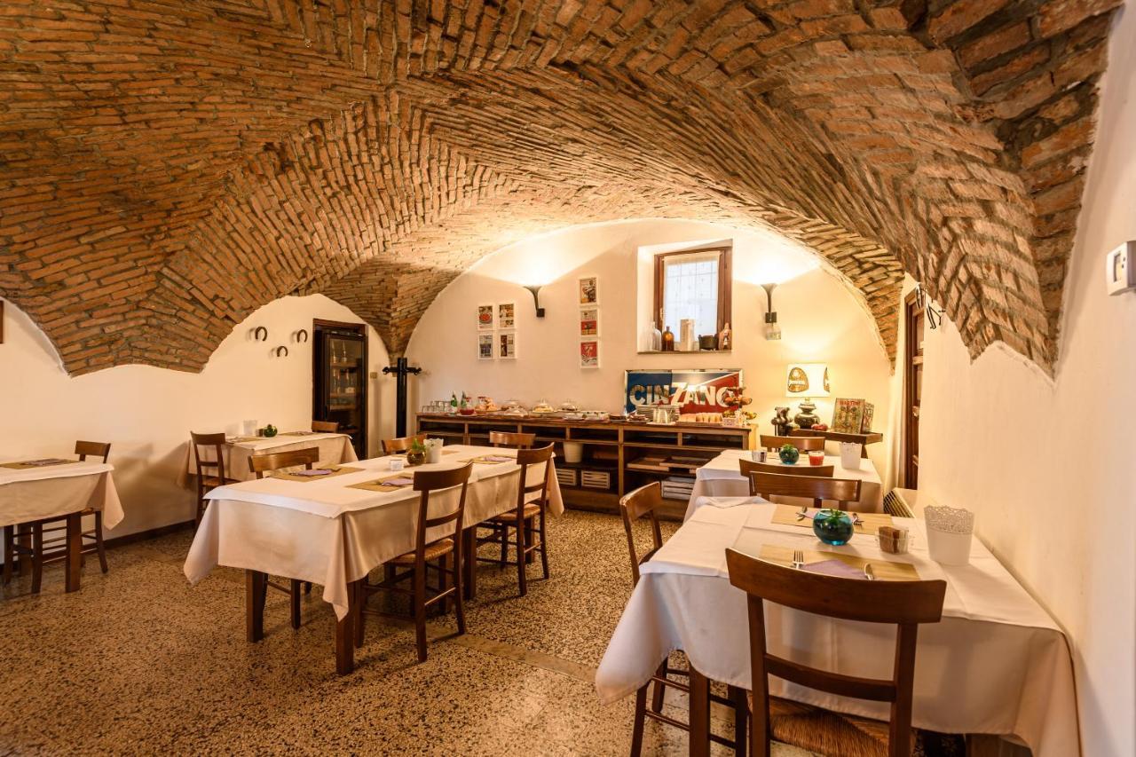 Cazzago San Martino Il Glicine B&B Ristorante المظهر الخارجي الصورة