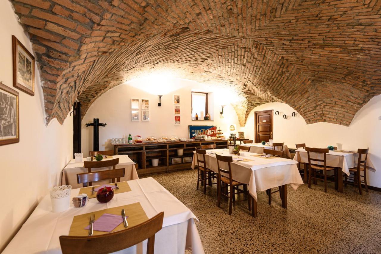 Cazzago San Martino Il Glicine B&B Ristorante المظهر الخارجي الصورة